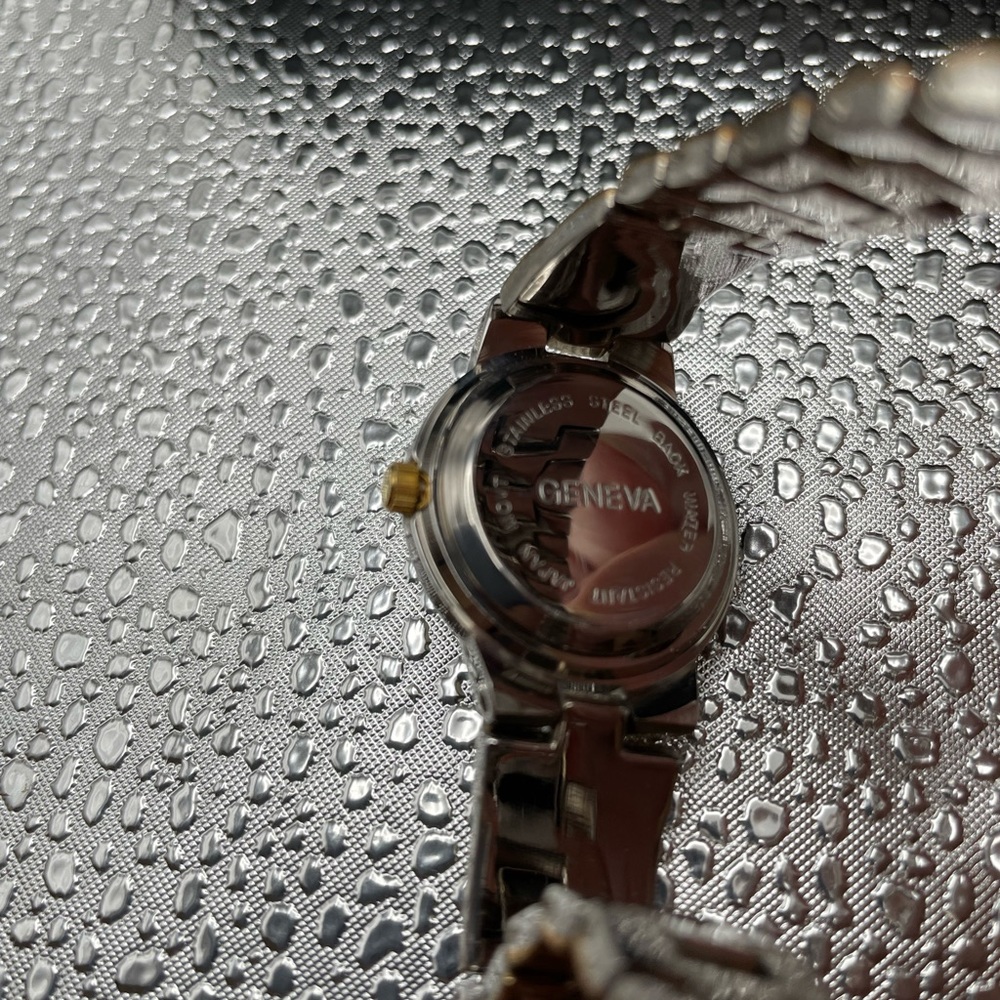 Geneva quartz watch set of His and Her’s watches - Picture 8 of 11